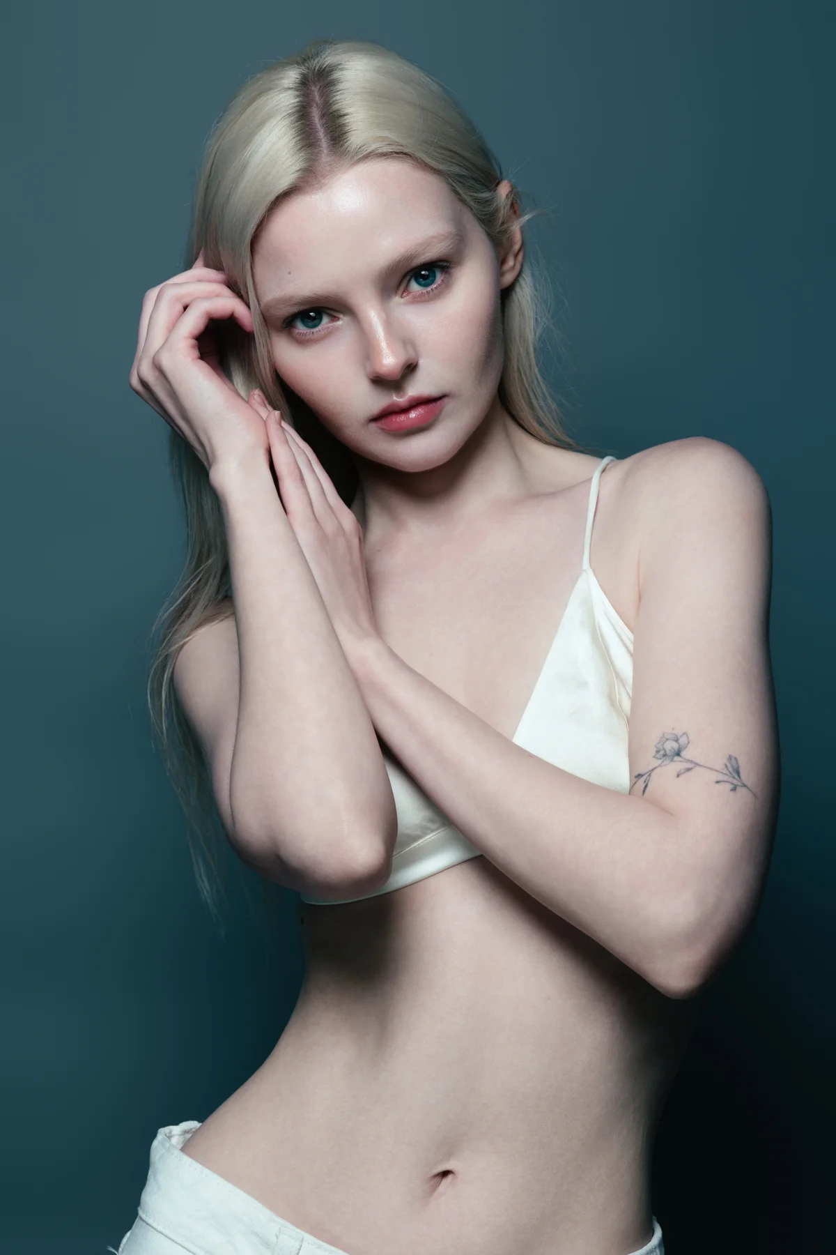 Pauline photo 37