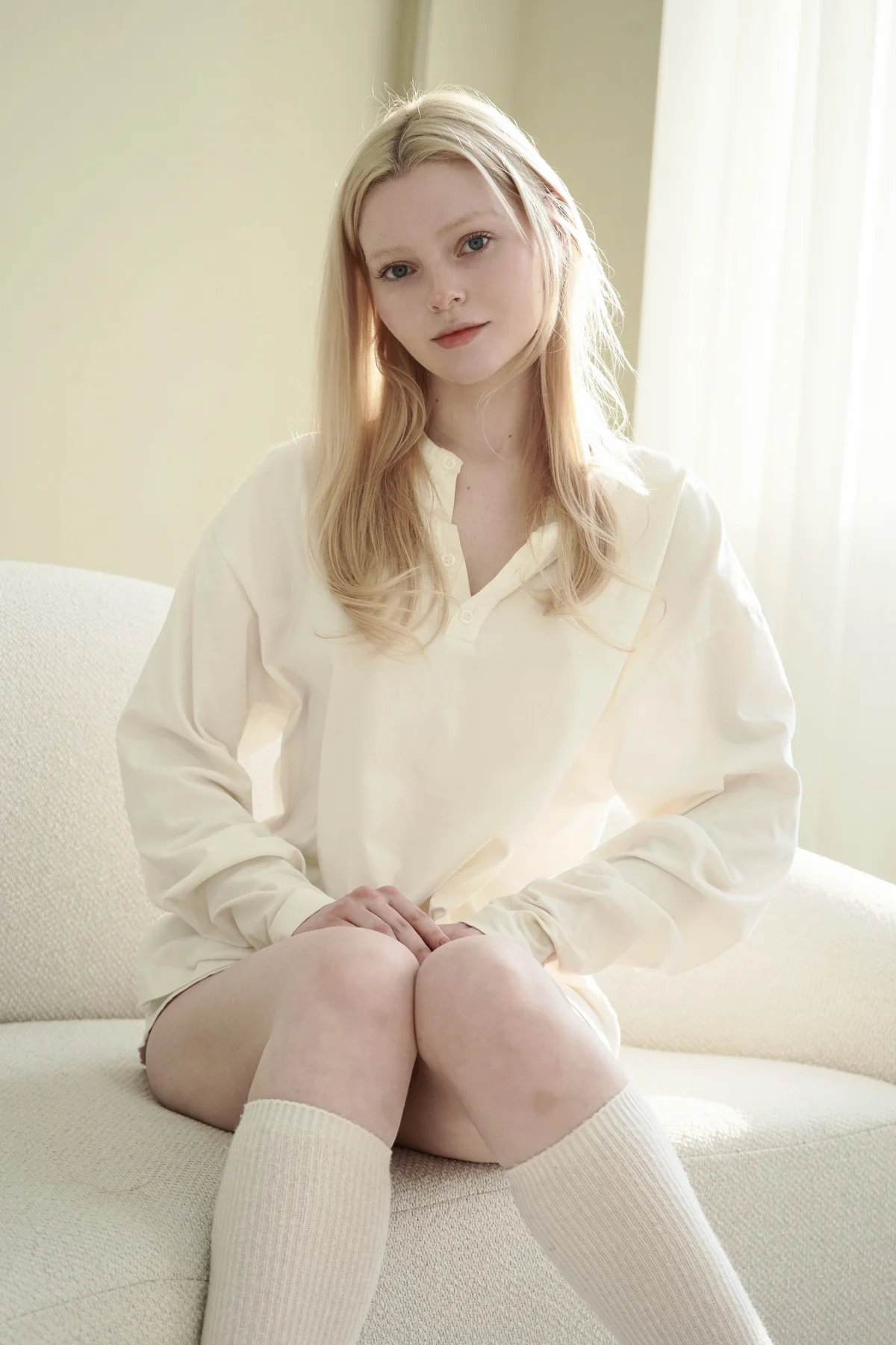 Pauline photo 6